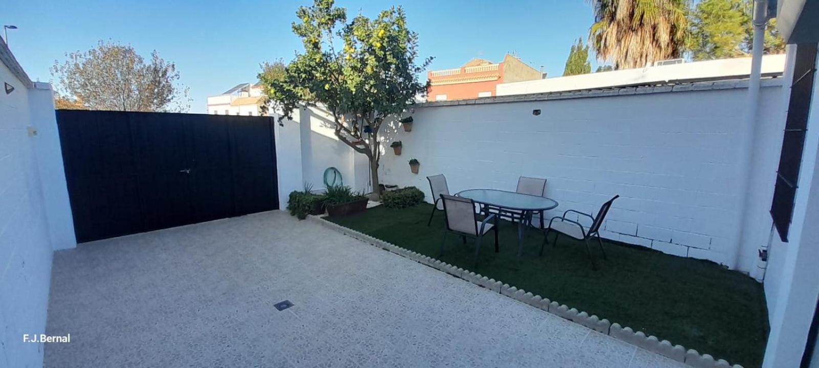 Acogedor Loft A 30 Minutos De La Playa Y Montana Appartement Lebrija Buitenkant foto